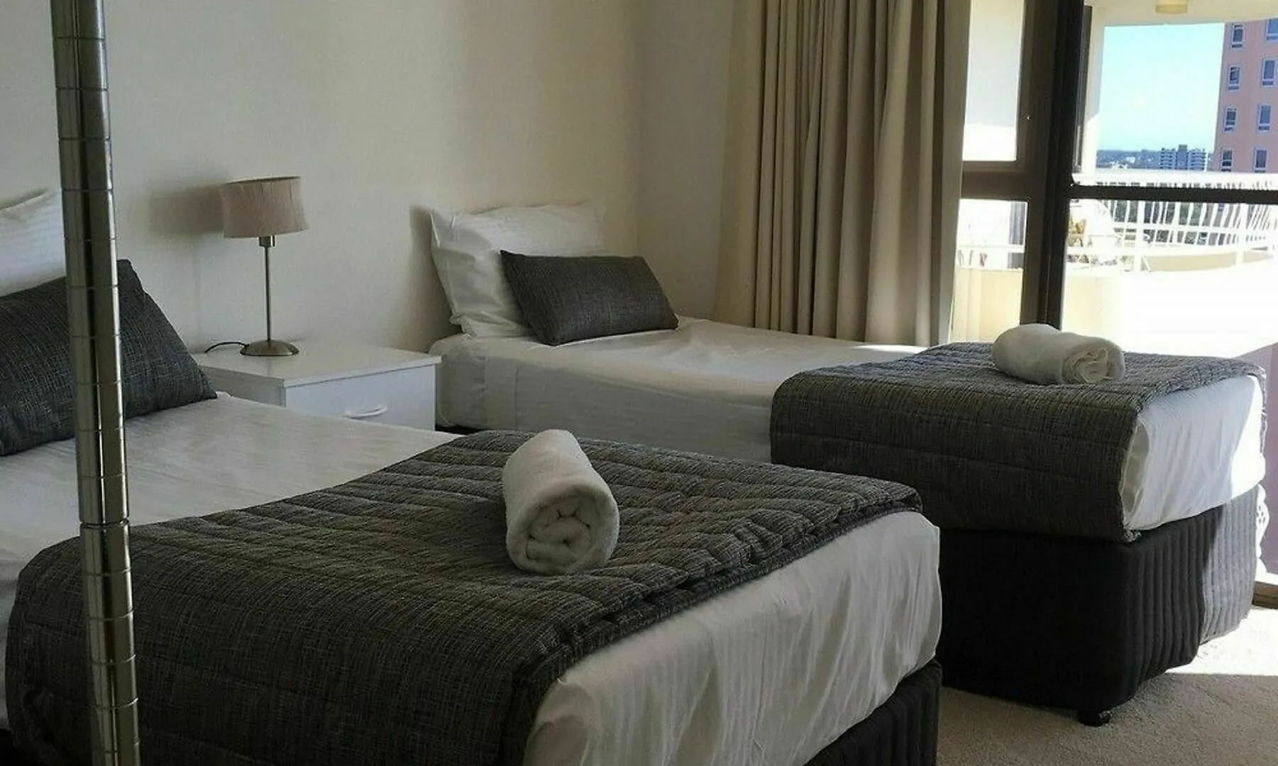 Capricornia apartamentos Gold Coast Apartahotel