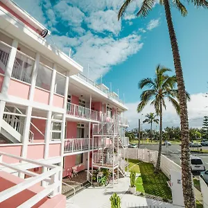 Hotel The Pink Coolangatta, Gold Coast