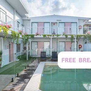 Albergue Surf Boutique Backpackers - Free Breakfast, Gold Coast