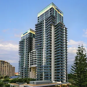 Meriton Broadbeach Hotel